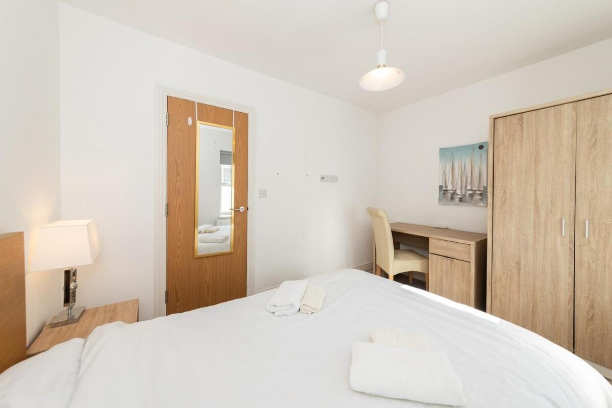Holiday home Large Groups 12 Beds Whole Building *