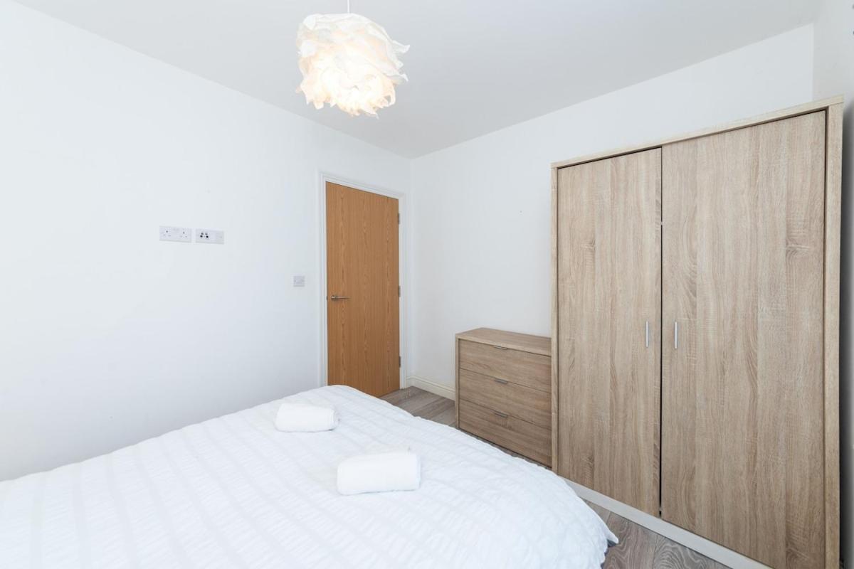 Large Groups 12 Beds Whole Building Holiday home *