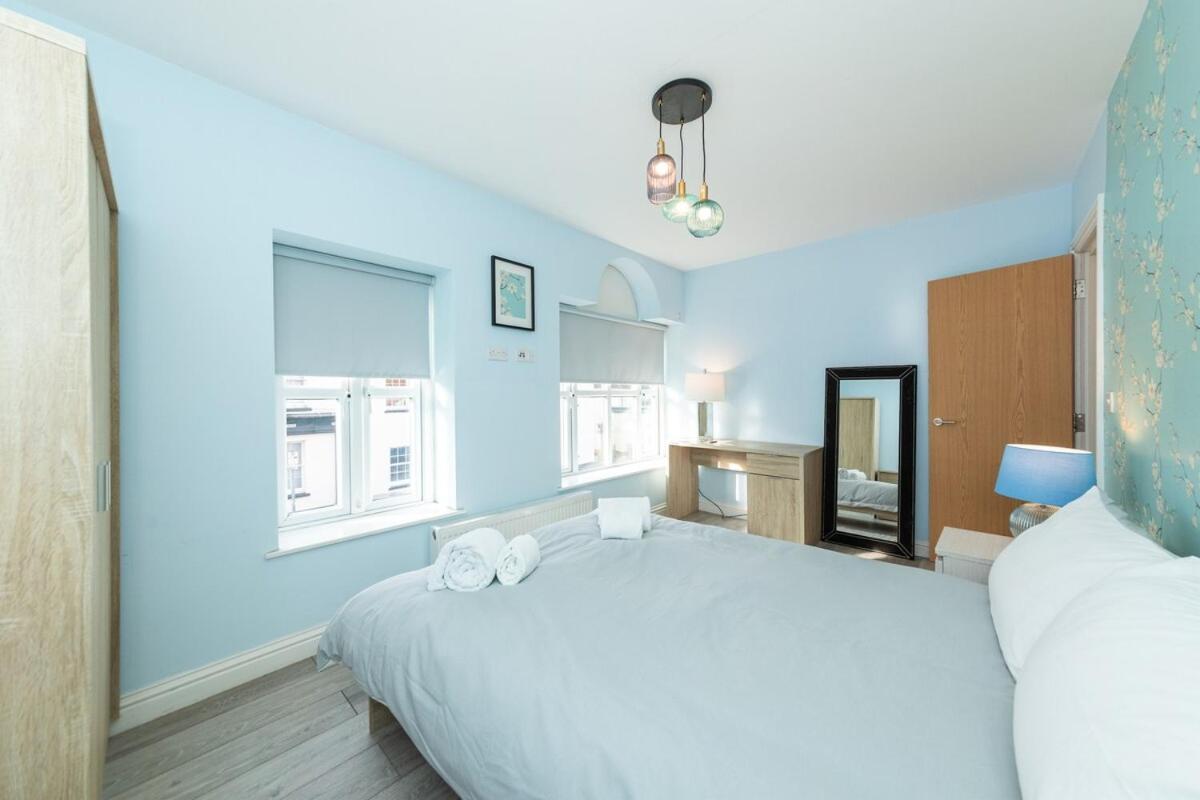 Holiday home Large Groups 12 Beds Whole Building *