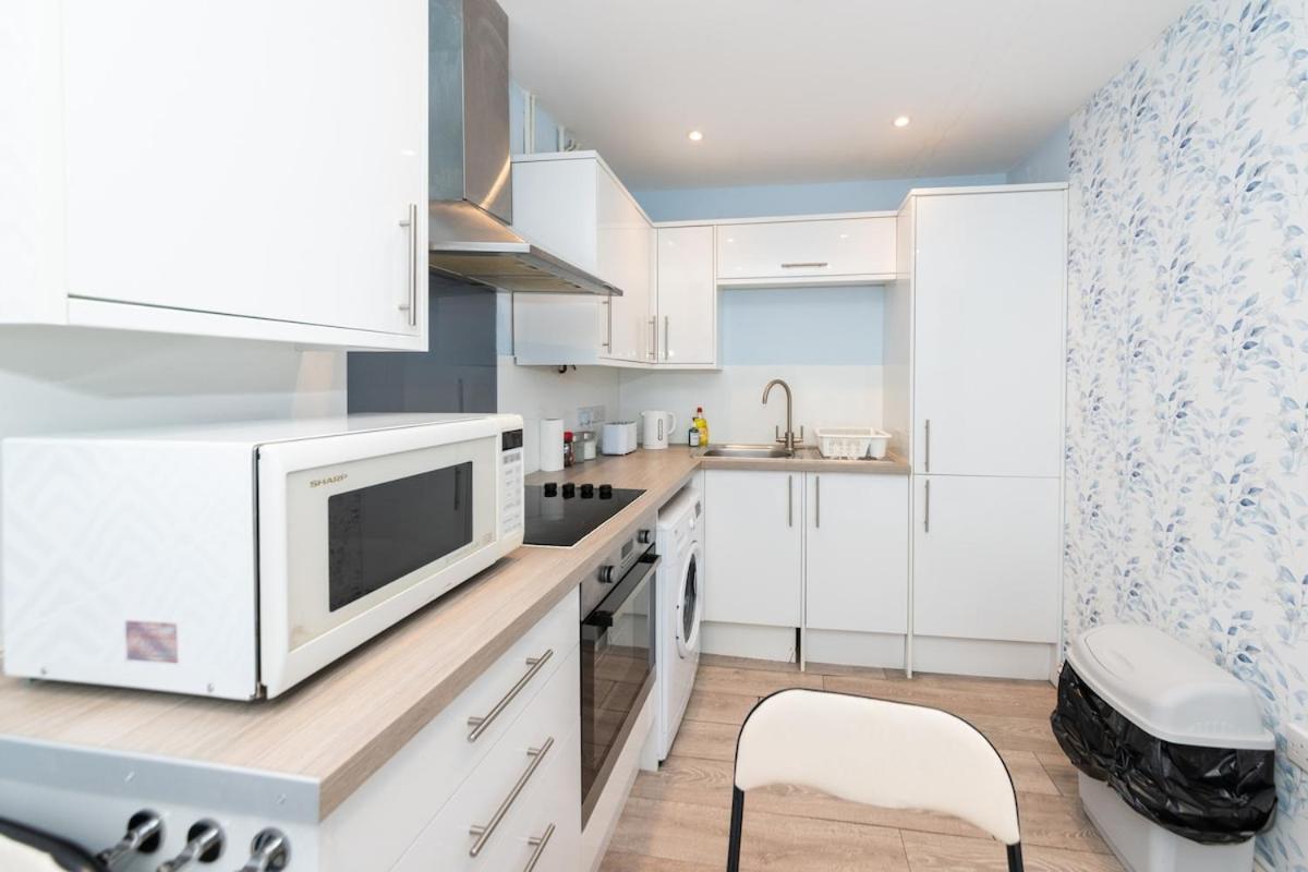 Large Groups 12 Beds Whole Building Holiday home